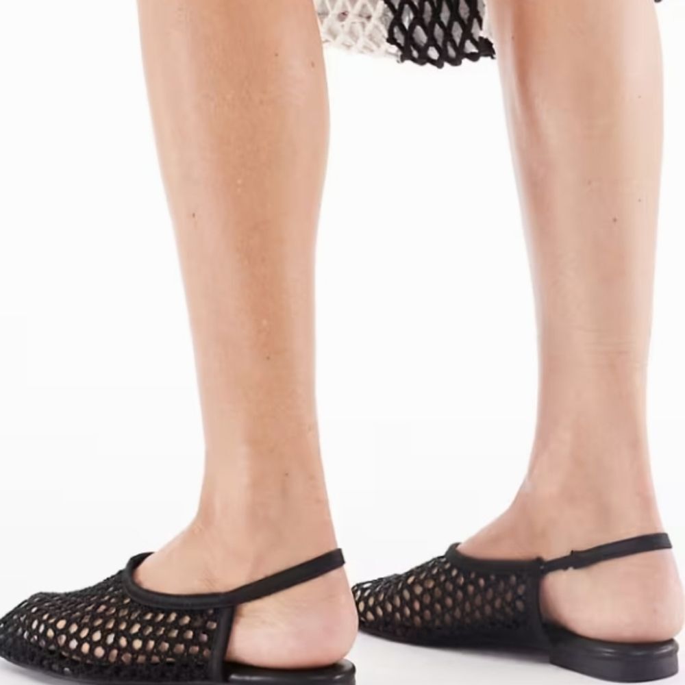 BRAND NEW STEVE MADDEN  CUT-OUT MULES  with WOMEN  DESIGN